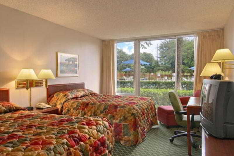 Staybridge Suites Dallas Market Ctr Love Field, An Ihg Hotel Oda fotoğraf